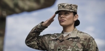 Soldiers saluting. 